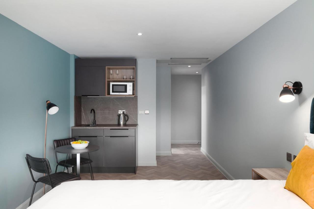 Aptel East London Luaran gambar