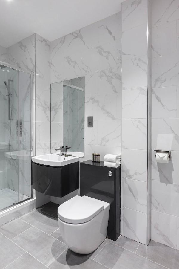 Aptel East London Luaran gambar